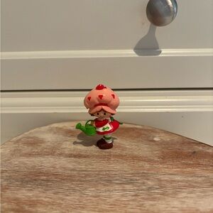 Vintage Strawberry Shortcake Figurine